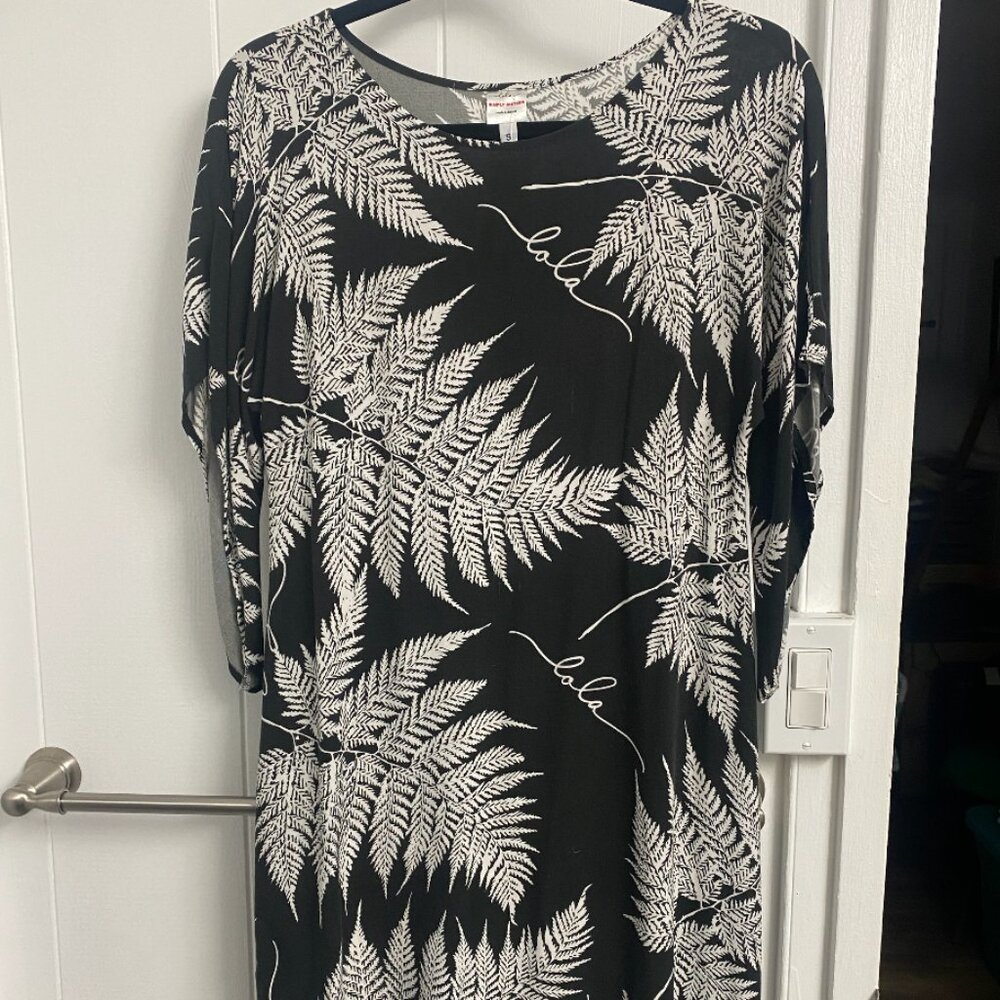 Simply Sisters Lola Small Black and White Fern Dress Midi/Mini Made in Hawaii